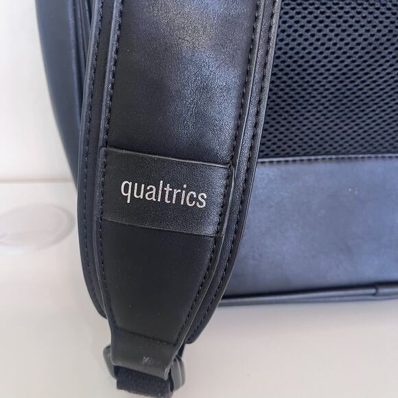 Qualtrics Waterproof Laptop Backpack Black‎ Zip Closure Pockets Travel School - Picture 7 of 8